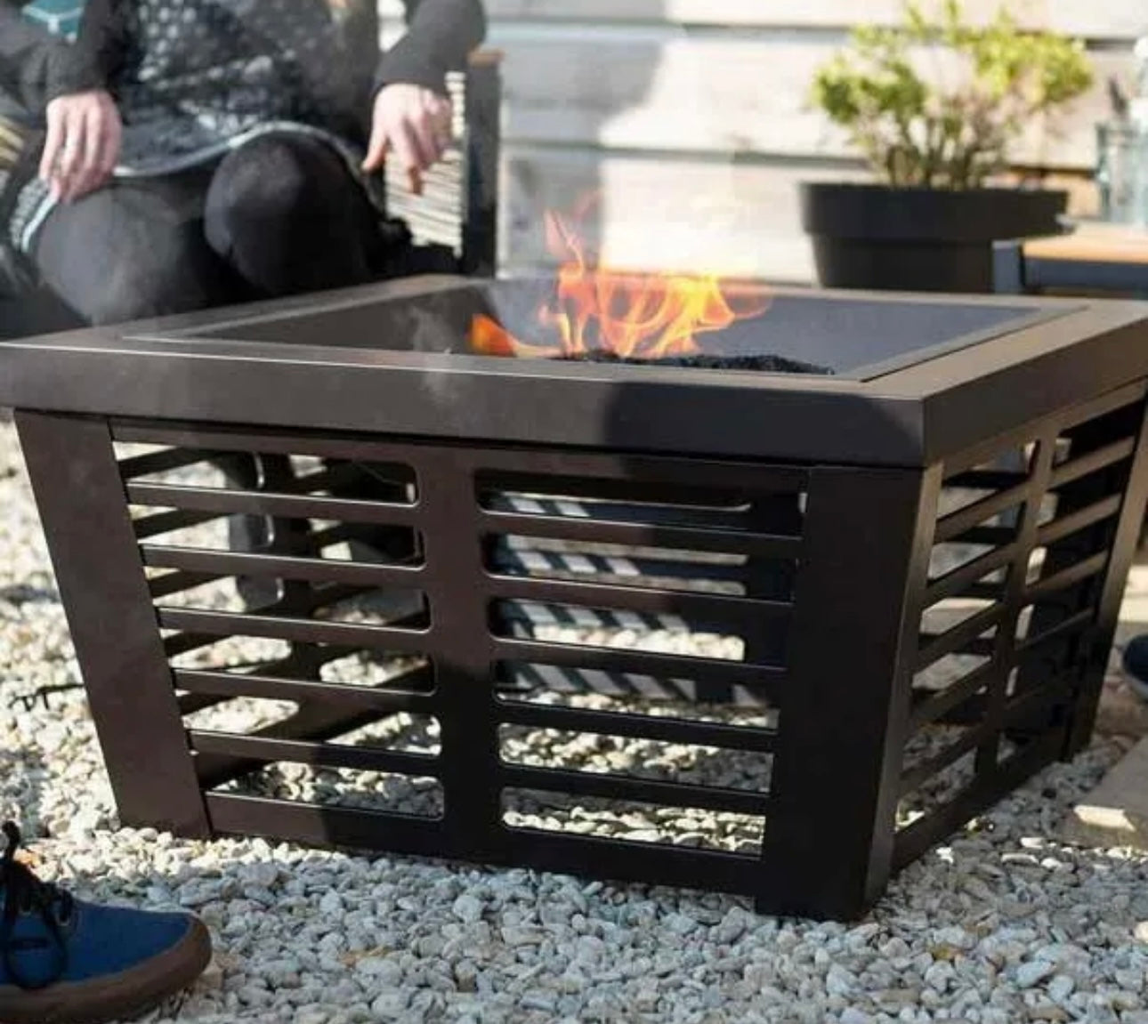 La Hacienda Elda Firepit